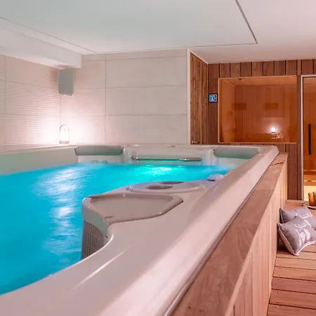 Seven Summits - Pool - Sauna - Jacuzzi - By Cozee * Chamonix