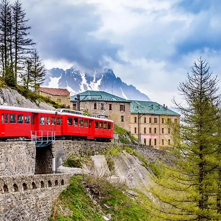 Alpesi faház Seven Summits - Pool - Sauna - Jacuzzi - By Cozee *