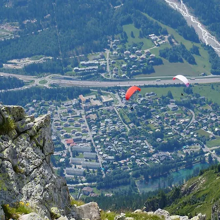 Seven Summits - Pool - Sauna - Jacuzzi - By Cozee 木屋 霞慕尼