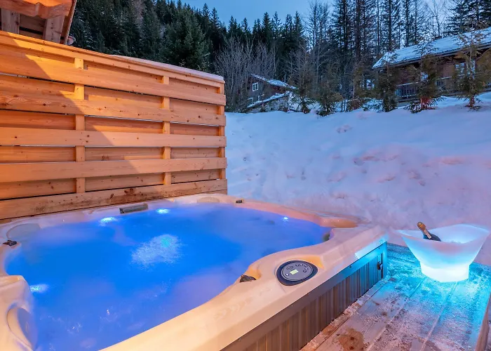 Seven Summits - Pool - Sauna - Jacuzzi - By Cozee Chalet *