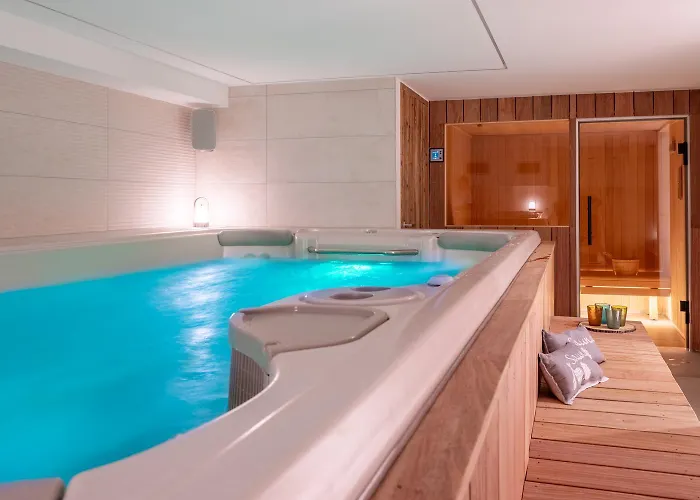 Seven Summits - Pool - Sauna - Jacuzzi - By Cozee * Шамони